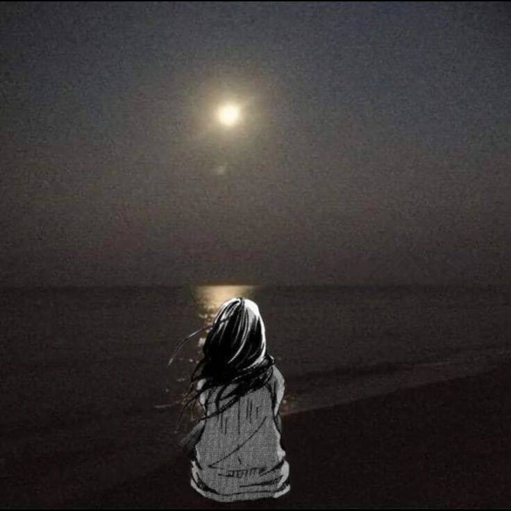 Foto para Perfil Triste de Mulher Olhando para a Lua