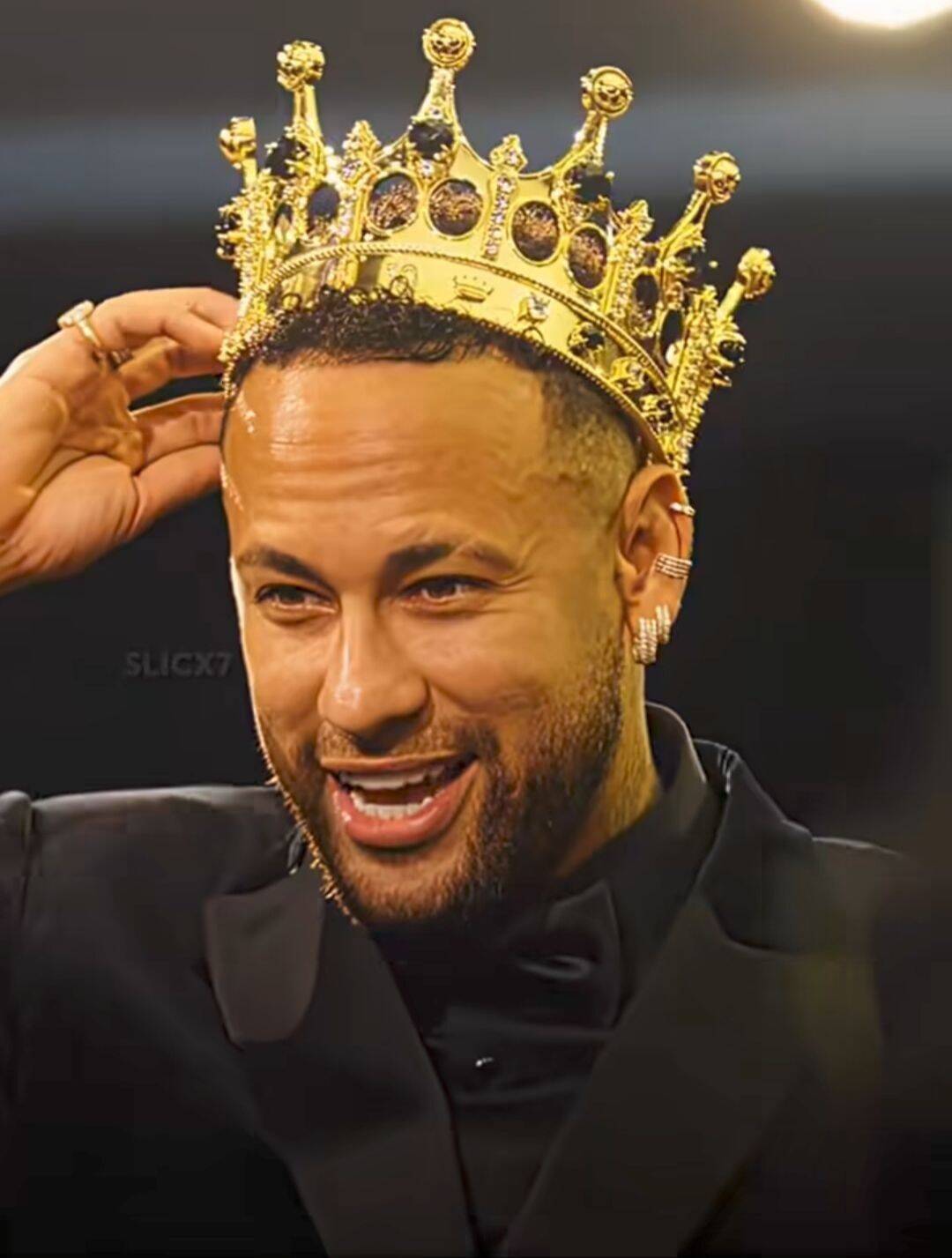 Foto de Neymar para Perfil Con Corona de Oro