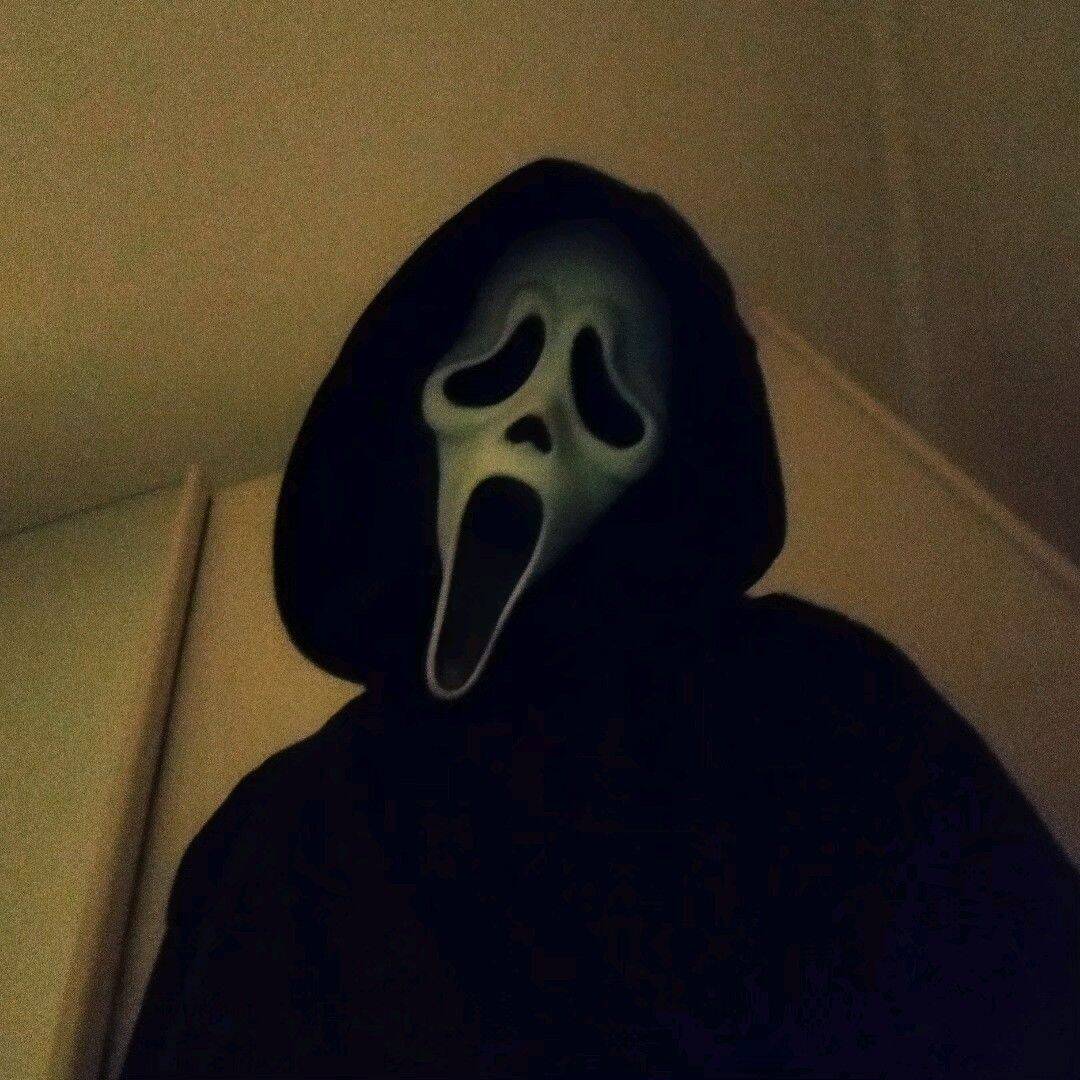 Foto de Perfil para Instagram Estilo Terror com Máscara de Fantasma