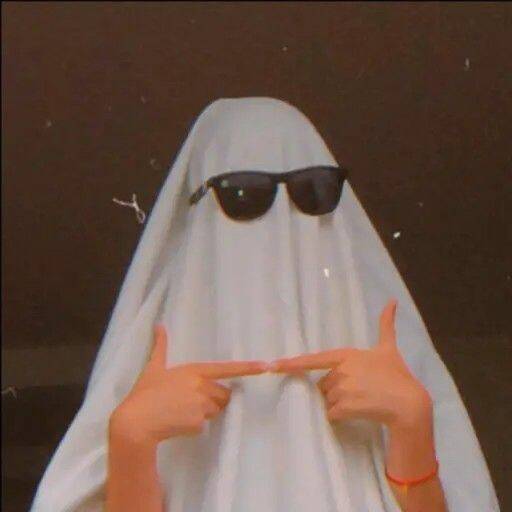 Imagen de perfil de Instagram de fantasma divertido con gafas