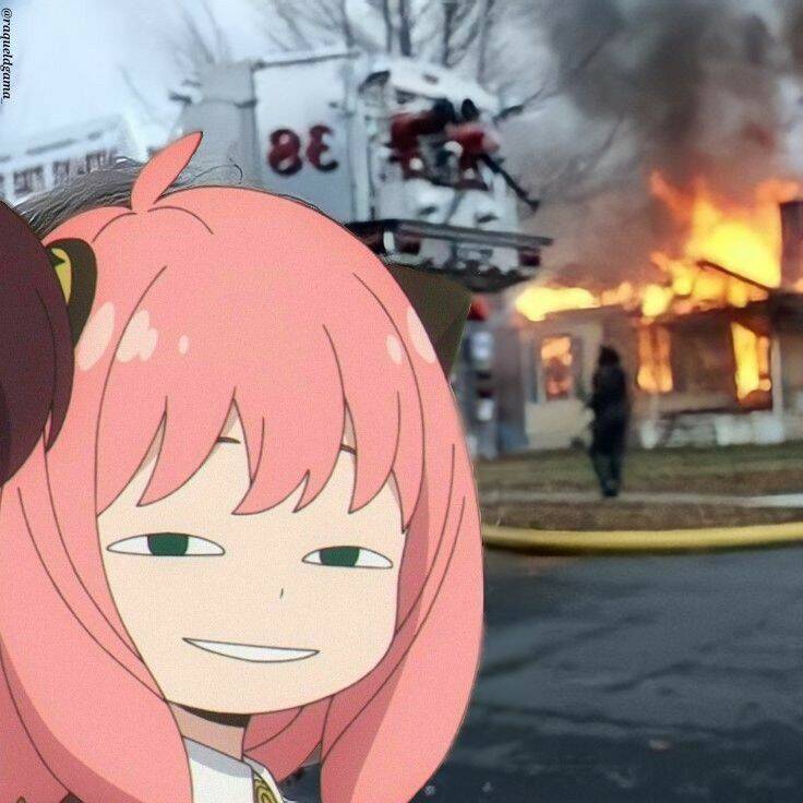 Foto de perfil de anime Anya Forger sonriendo