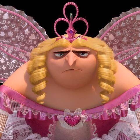 Foto divertida para el perfil del villano disfrazado de hada