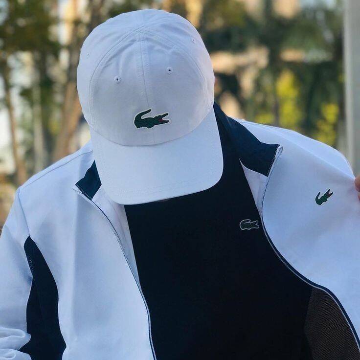 Foto de perfil para Discord con sombrero y chaqueta