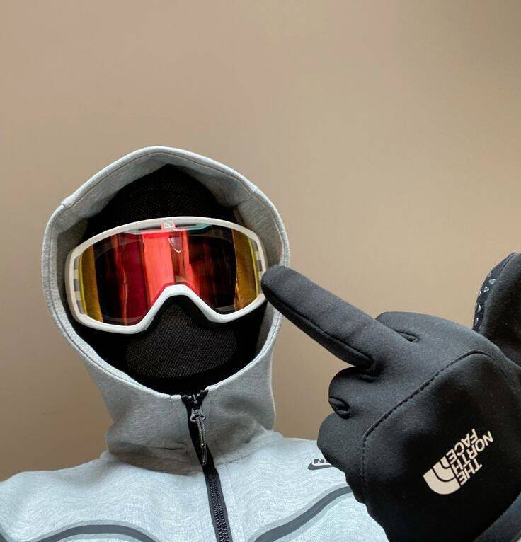 Imagen de perfil para sudadera con capucha estilo misterio de Discord