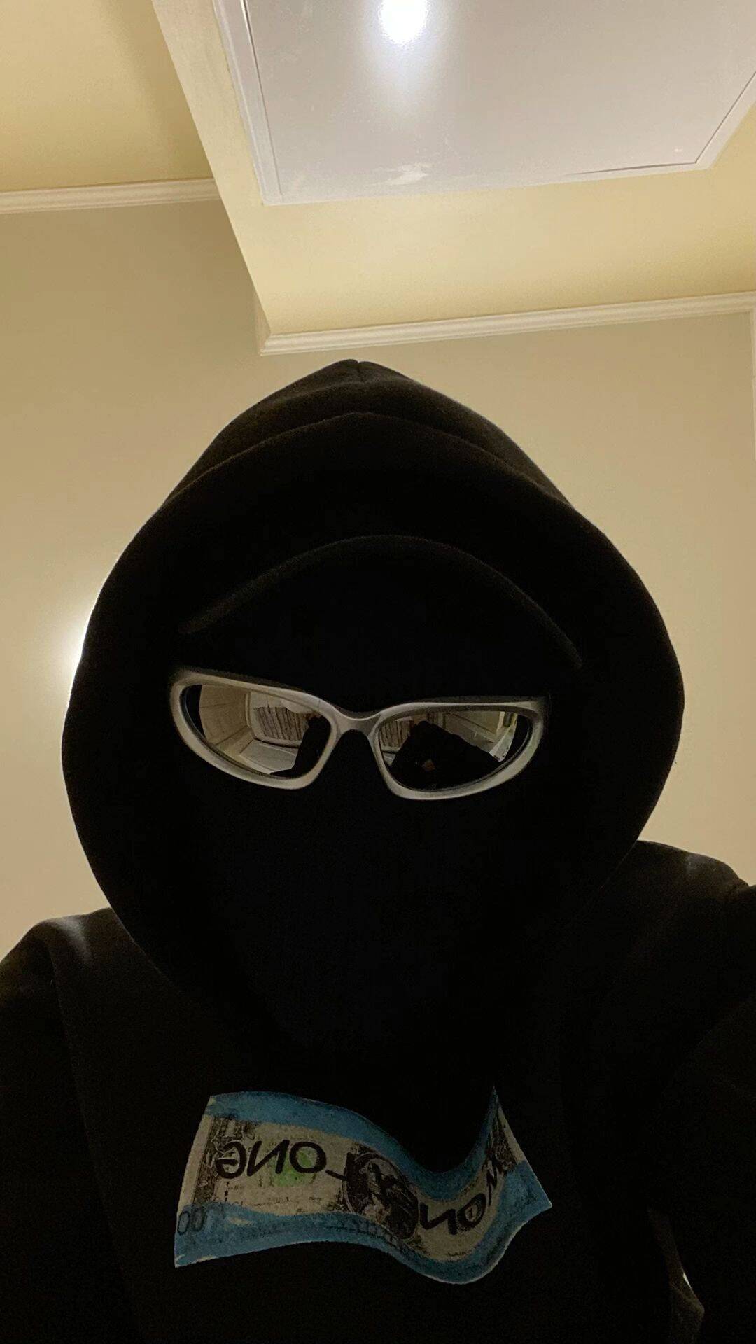 Foto de Perfil para Discord Estilo Misterioso com Capuz
