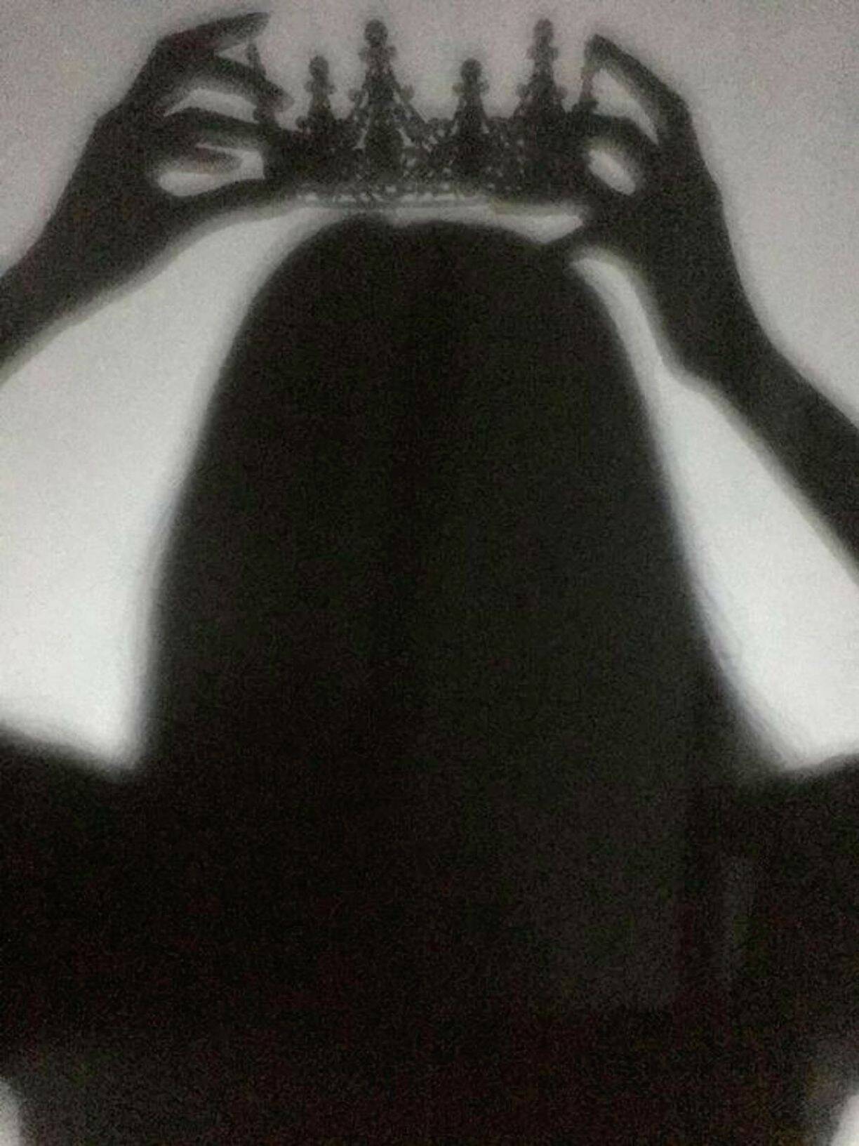 Imagem Para Perfil do Whatsapp Feminino com Sombra e Coroa