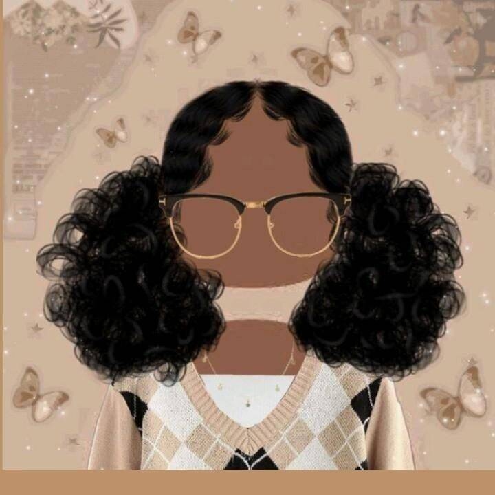 Foto de Perfil Feminino com Óculos e Cabelos Cacheados
