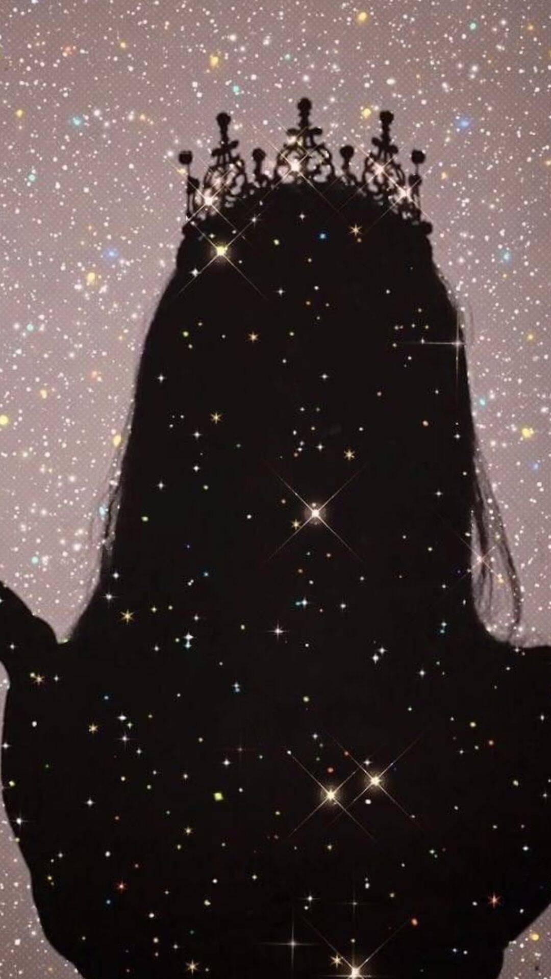 Foto de perfil para Mujer con corona brillante y fondo estrellado