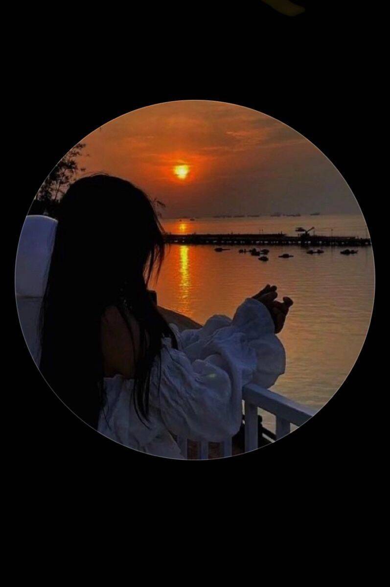 Imagem Para Perfil do WhatsApp Contemplando o Pôr do Sol