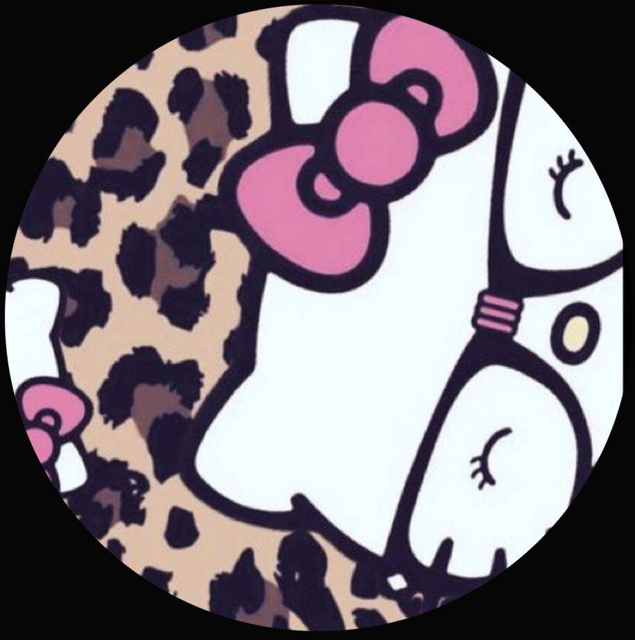 Foto de perfil de la elegante Hello Kitty con lazo rosa