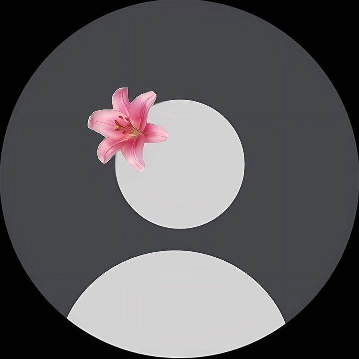 Foto de Perfil para TikTok com Flor Rosa no Cabelo