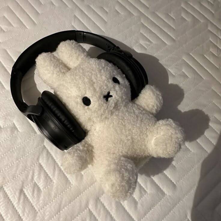 Cute Rabbit with Headphones TikTok Pfp Profile Picture
