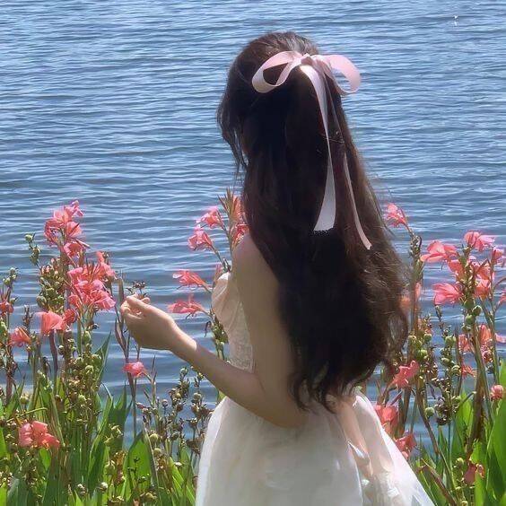 Pfp Profile Picture for TikTok Romantic with Flowers
