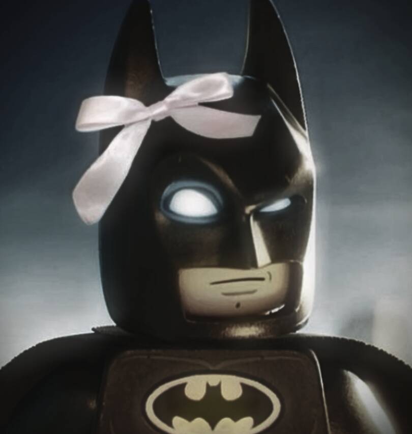 Foto de perfil de Lego Batman con lazo blanco