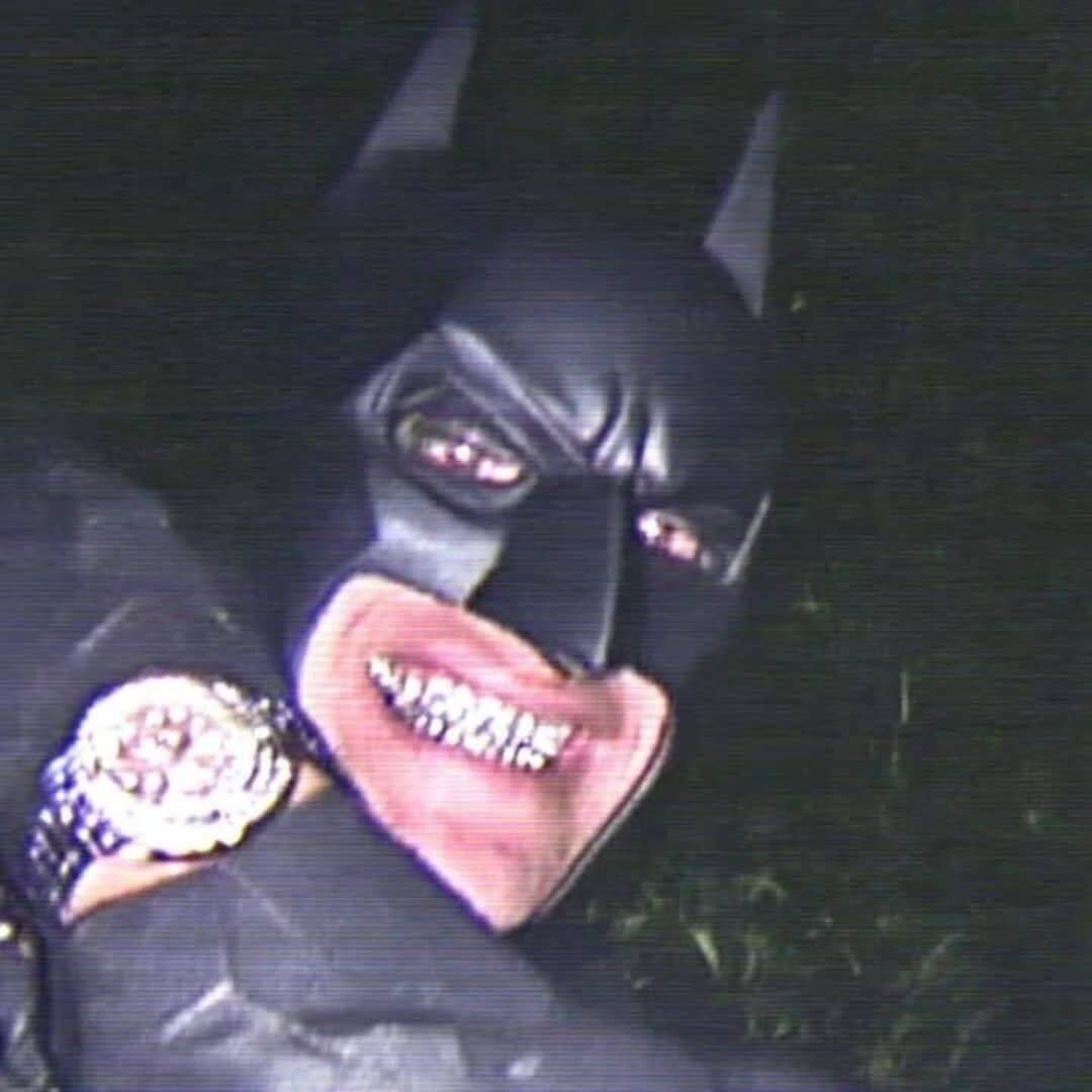 Foto de perfil de Batman con sonrisa misteriosa
