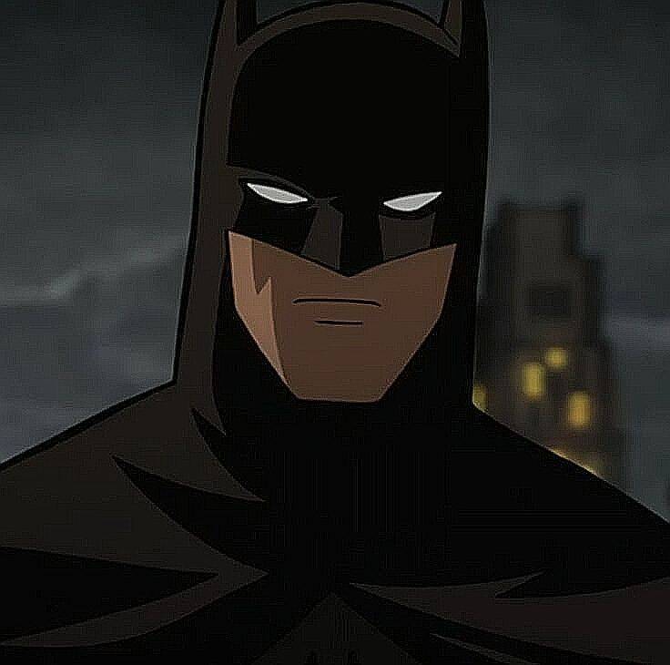 Foto de perfil de Batman con máscara y capa