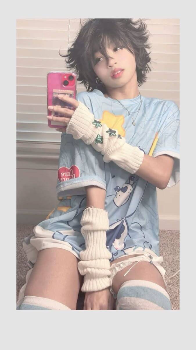 Foto de Perfil de Femboy com Estilo Casual e Divertido
