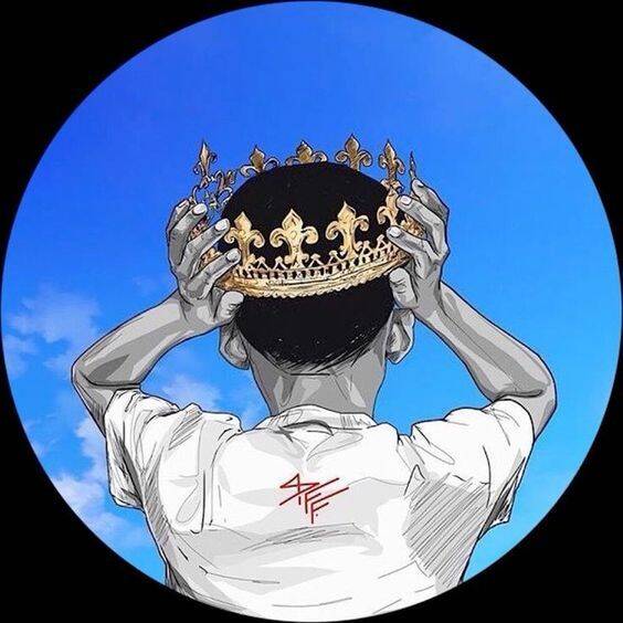 Pfp Profile Picture of Crea with Crown and Blue Sky