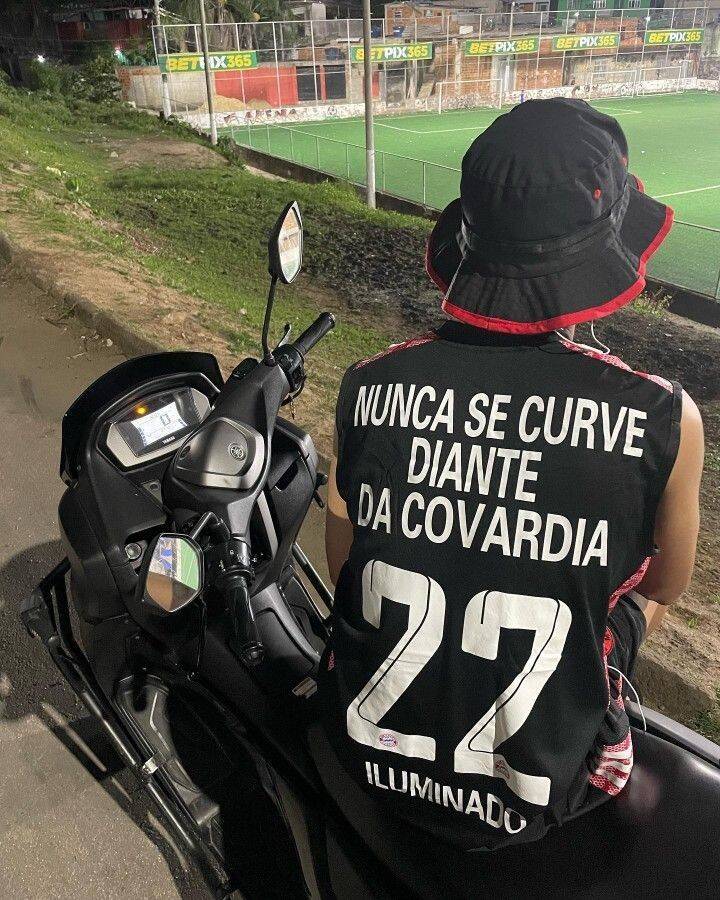 Fondo de Pantalla de Pollito con Camiseta Elegante para Teléfono Celular/iPhone 4K