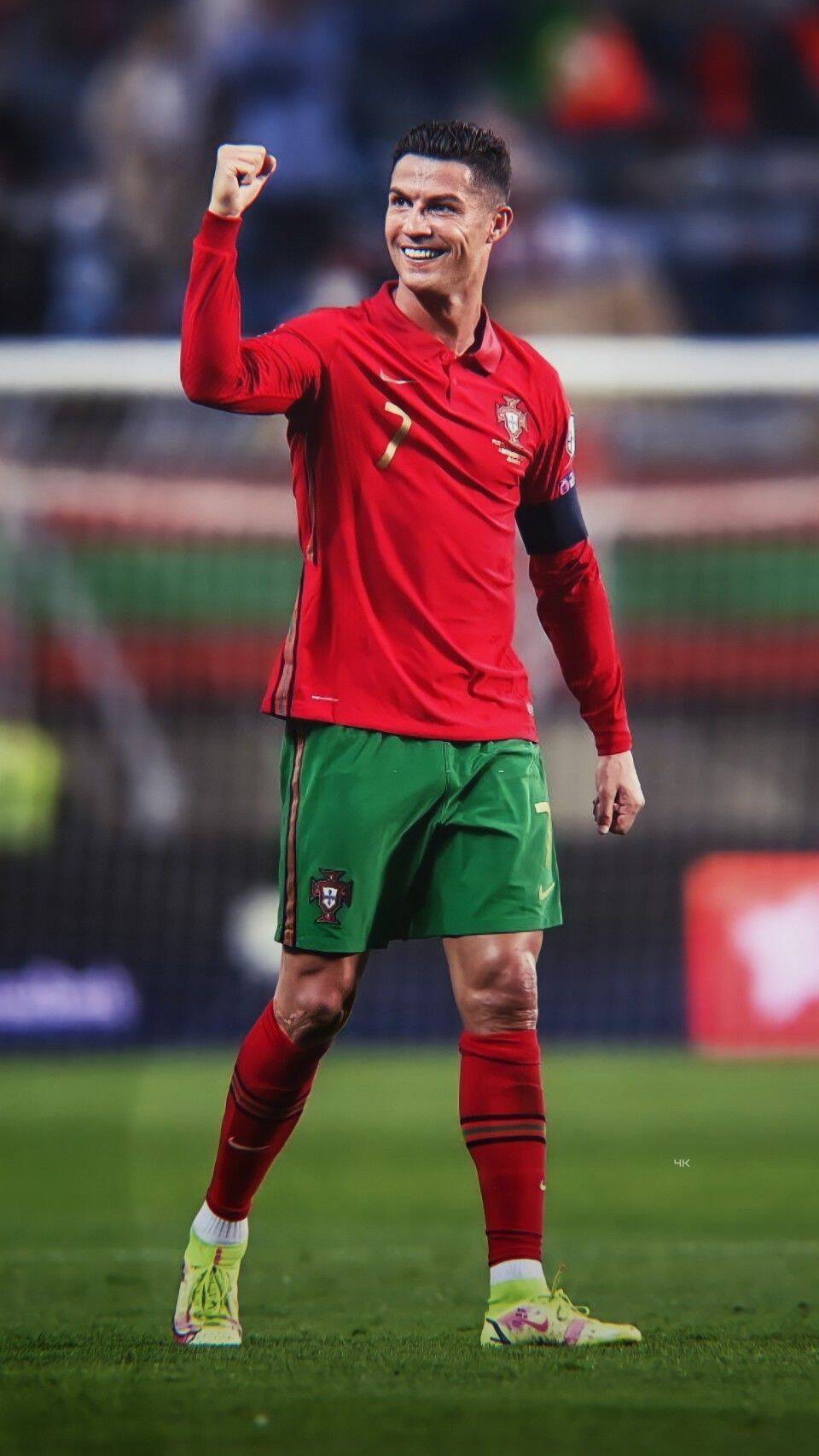 Papel de Parede do Cristiano Ronaldo Celebrando para Celular/iPhone 4K