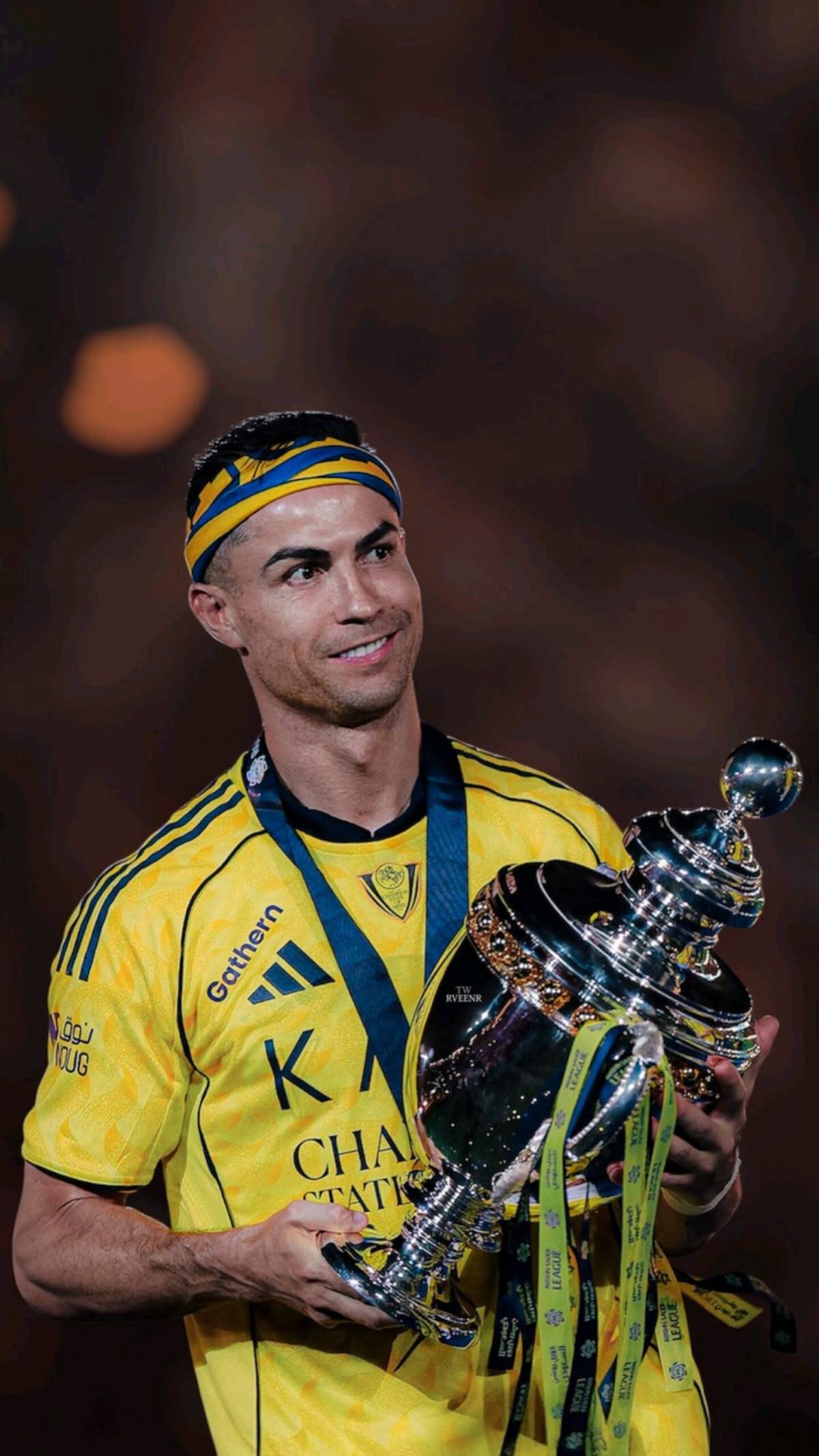 Papel de Parede do Cristiano Ronaldo com Troféu CR7 para Celular/iPhone 4K