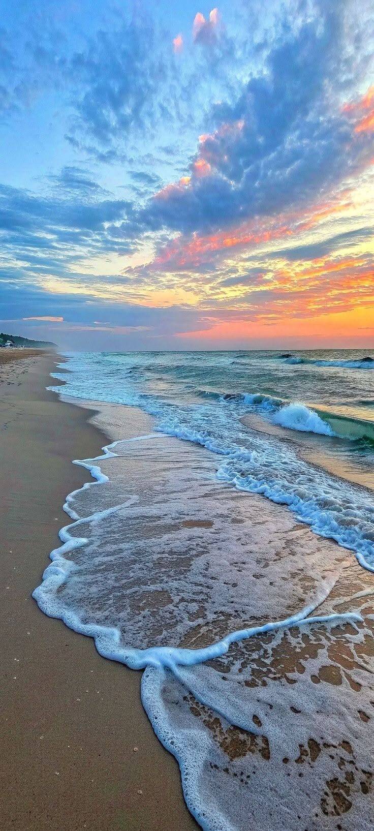 Papel de Parede de Praia com Pôr do Sol e Ondas para Celular/iPhone 4K