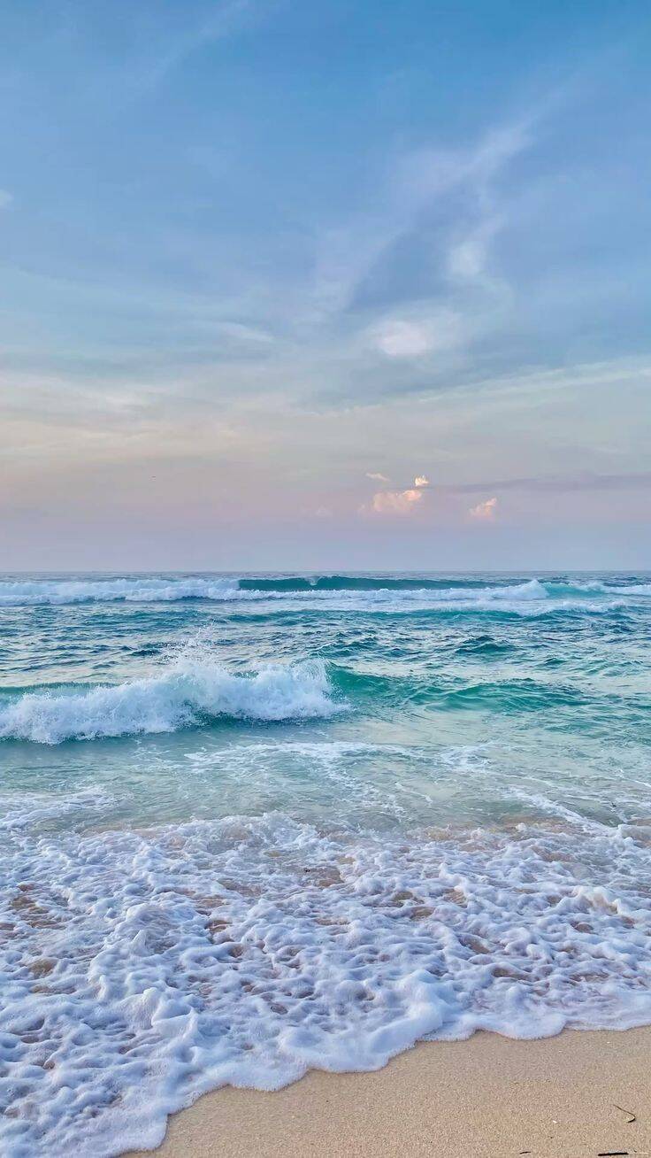Fondo de Pantalla de Playa con Olas y Cielo Azul para Celular/iPhone 4K