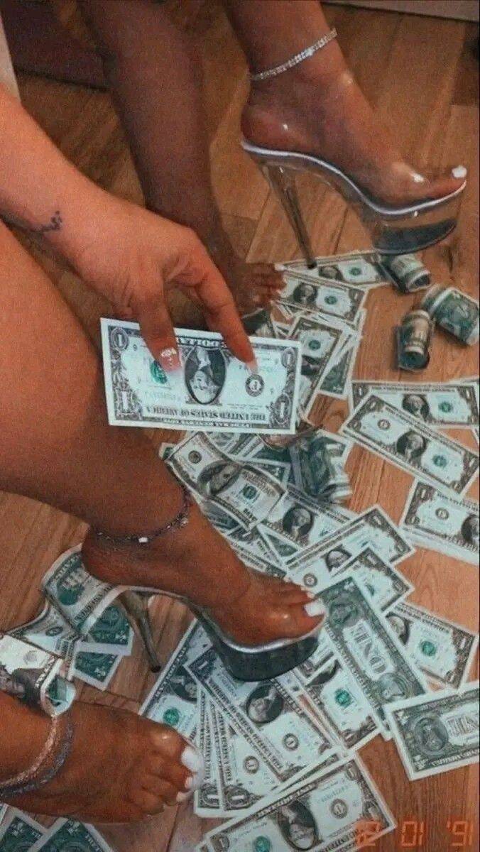 Papel de Parede Baddie com Dinheiro e Sapatos Altos para Celular/iPhone 4K