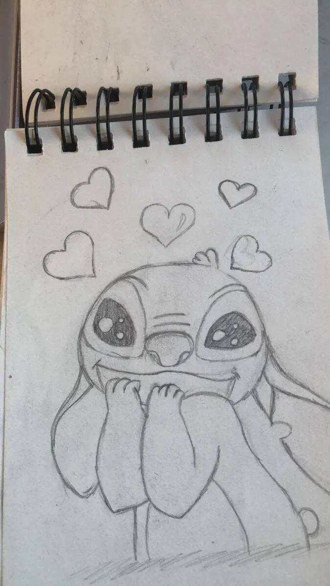 Desenho para Desenhar no Caderno do Stitch Fofo com Corações